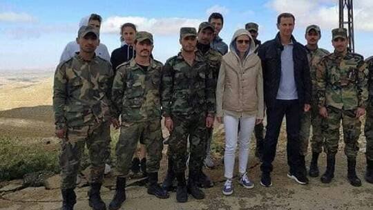 بشار وأسماء الأسد في نقطة للجيش بريف دمشق-2