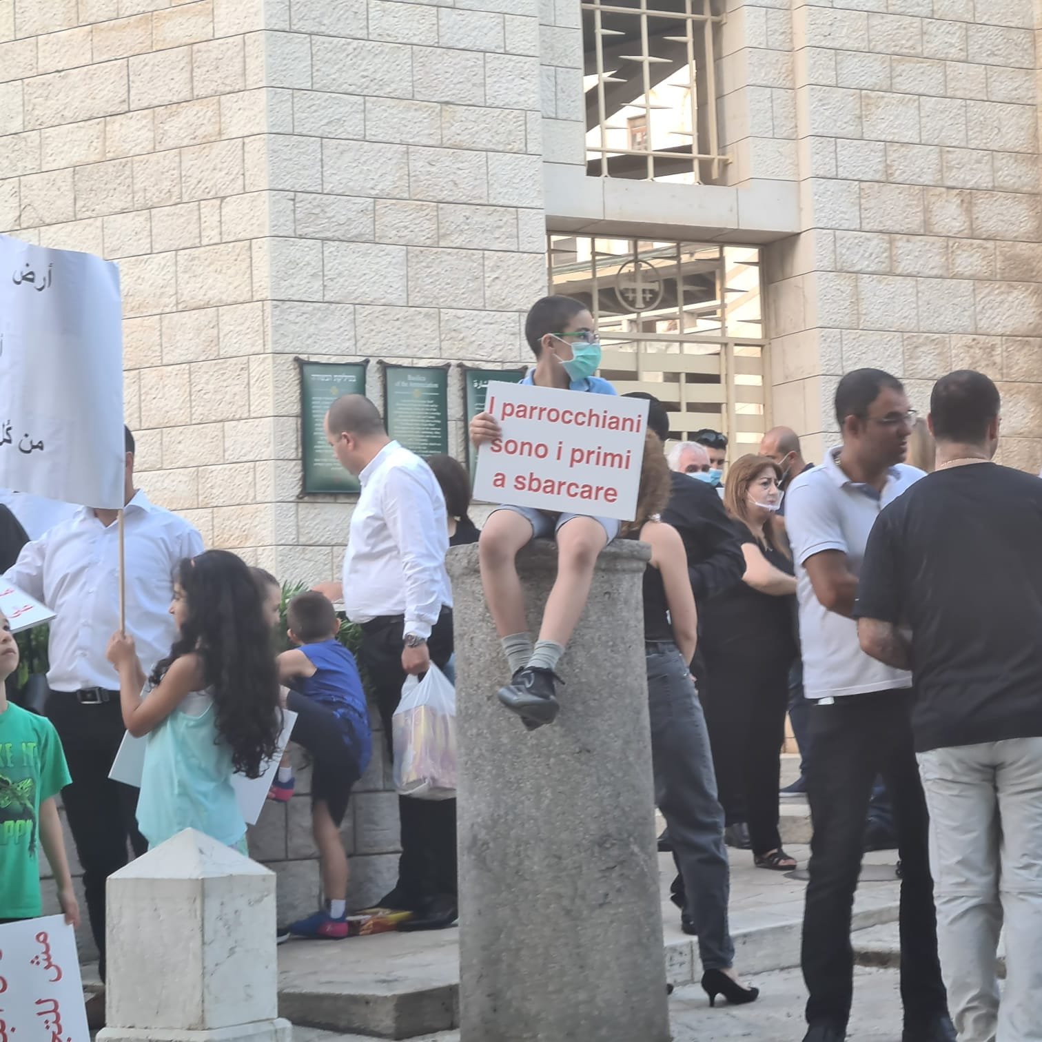 مباشر، الناصرة: مسيرة شموع وتظاهرة احتجاجية ضد صفقات بيع الاراضي بعنوان "ارض البشارة مش للتجارة"-7