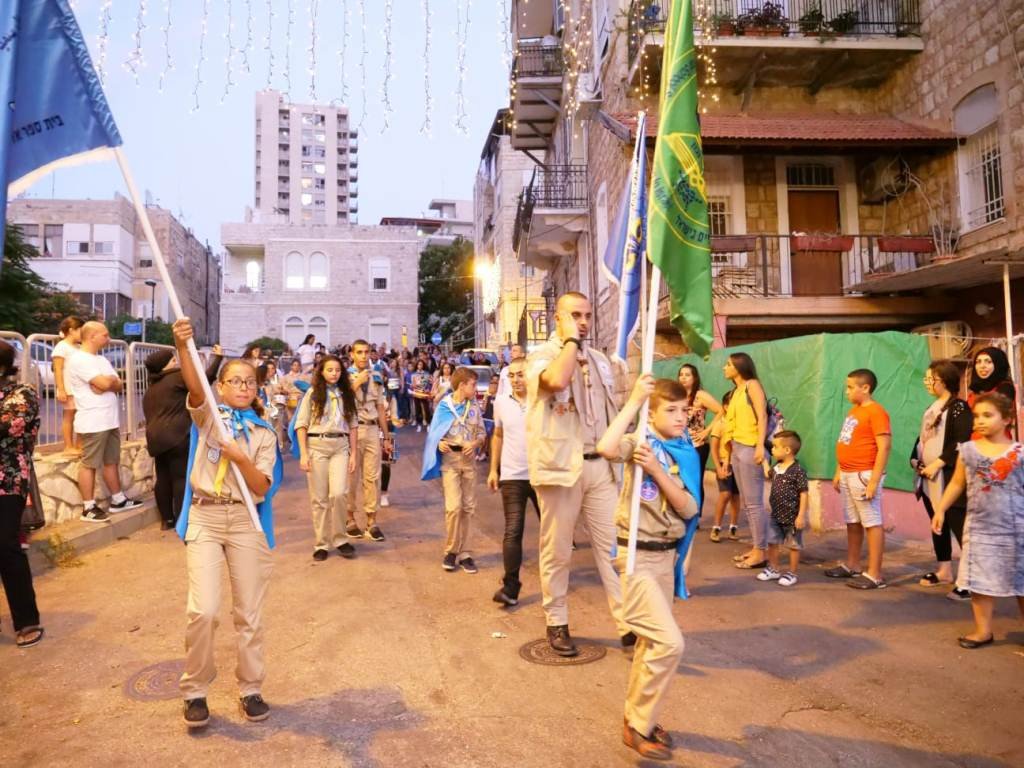 المئات من أهالي مدينة حيفا يشاركون في مسيرة عيد الأضحى المبارك في وادي النسناس – حيفا-2