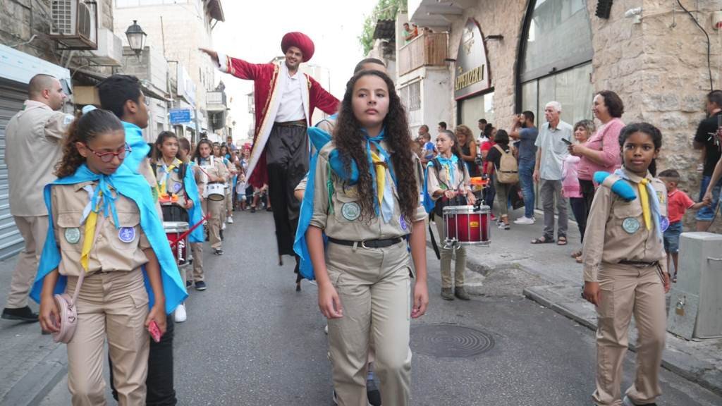 المئات من أهالي مدينة حيفا يشاركون في مسيرة عيد الأضحى المبارك في وادي النسناس – حيفا-8