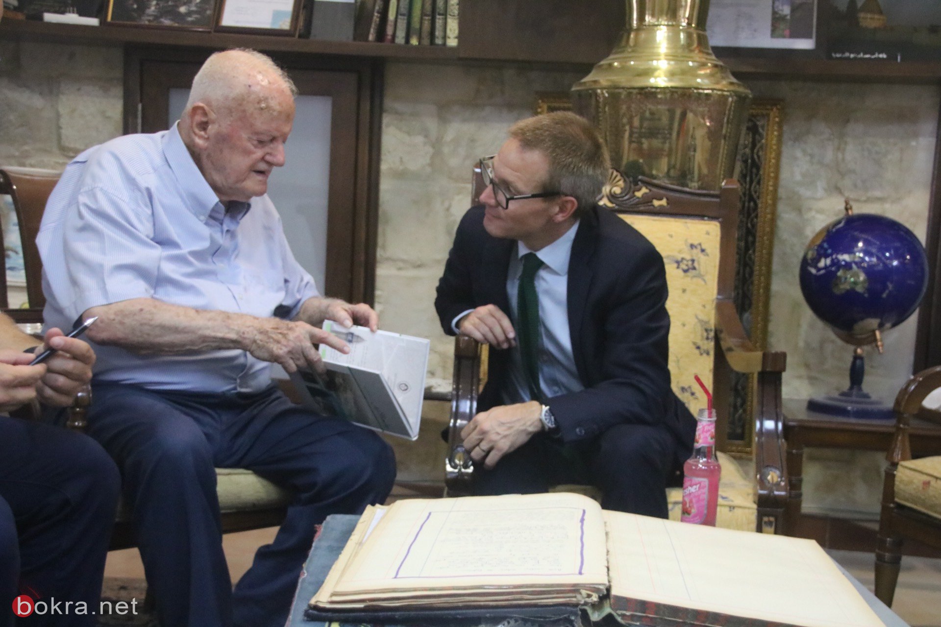 السفير البريطاني الجديد نيل ويچن يزور الناصرة وهذا ما قاله لـ"بُكرا"-48