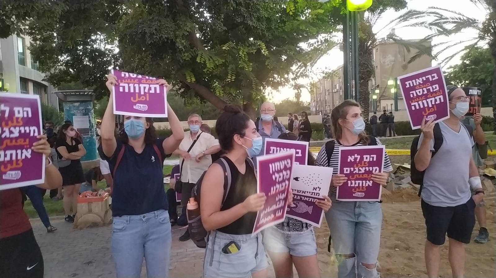 "نقف معًا" مستمر بالإحتجاج، هاني لـ"بكرا": حادثة الإغتصاب تأكيد على التجاهل الحكومي لأمن النساء والمواطنين-11