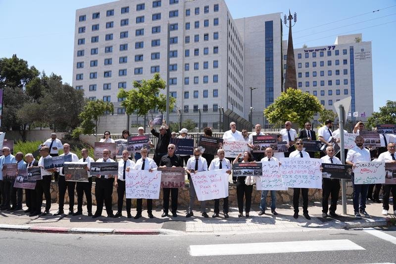 المحامون العرب ينظمون وقفة احتجاجية في الناصرة للمطالبة بوقف الحرب والتجويع-3