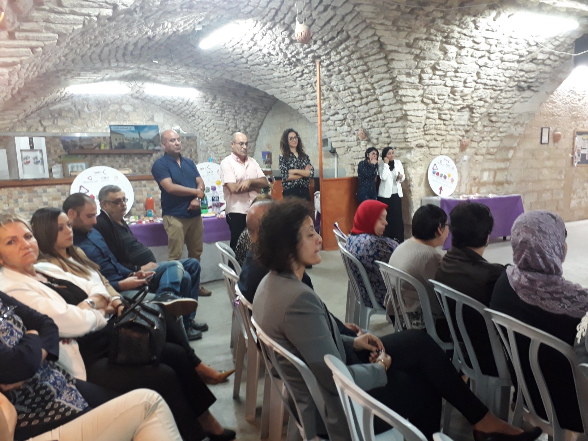 "معوف" ينظم لقاءً توجيهيًا وتوعوي لأصحاب المصالح والنساء في سوق الناصرة -0