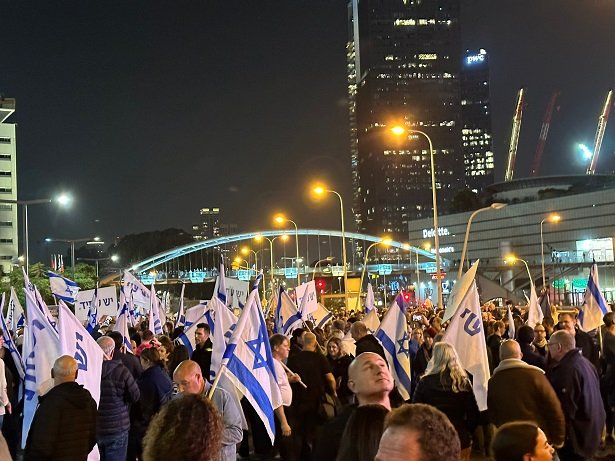 أكثر من 150 الف متظاهر في تل أبيب وحيفا والقدس ضد حكومة نتنياهو-2