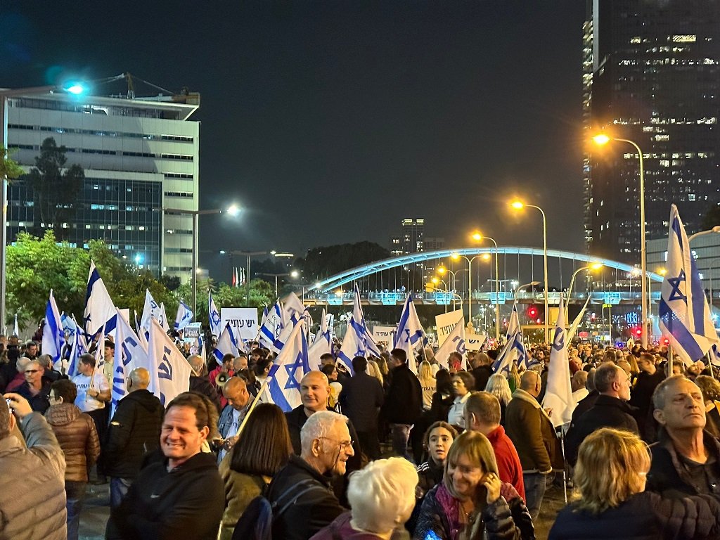 أكثر من 150 الف متظاهر في تل أبيب وحيفا والقدس ضد حكومة نتنياهو-13