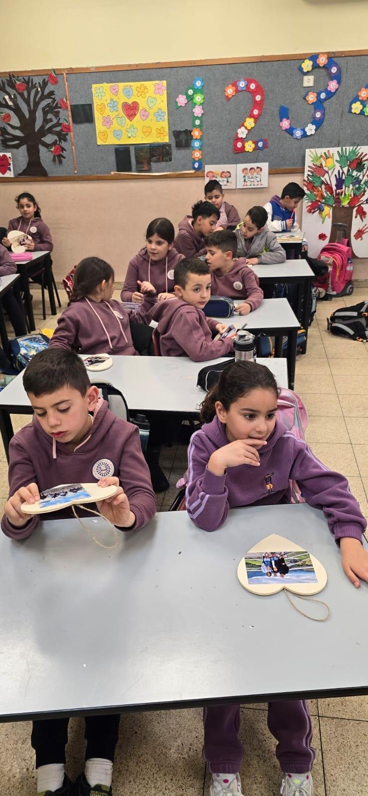 مدرسة الواصفية في الناصرة تتفوق وتعزز العلاقات مع الطلاب والأهل تحت عنوان "التعليم بمتعة"-17
