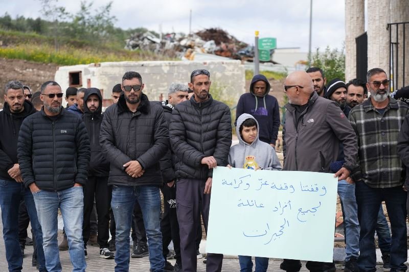 كلنا موحدون ضد العنف: وقفة احتجاجية ترفض الجريمة في بير المكسور-13