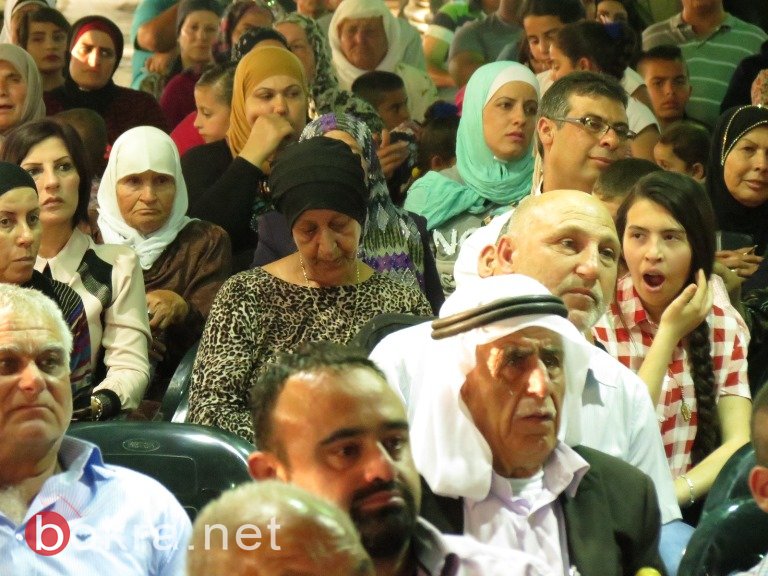 المئات من أهالي عرابة والمنطقة يشاركون في مهرجان احتفالي على شرف تحرير الاسيرة لينا جربوني . -67