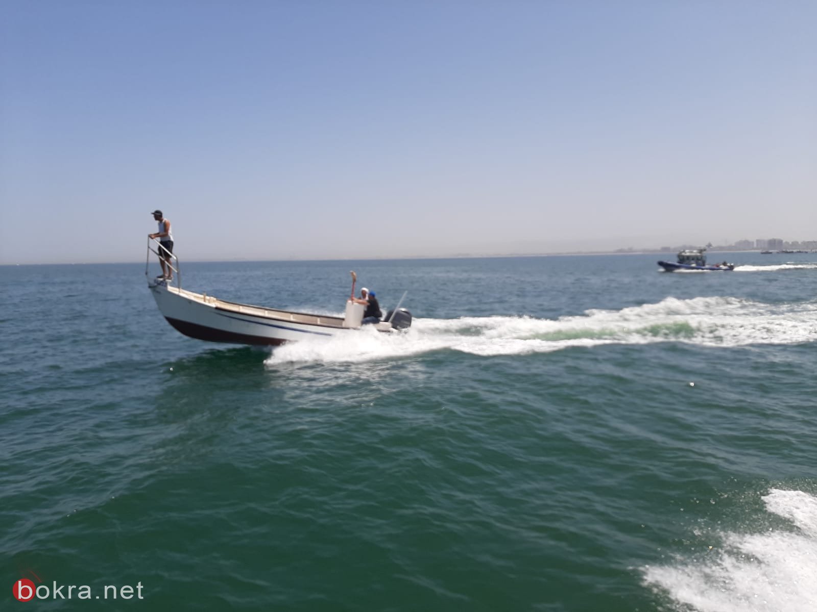 150 صياد يتظاهرون احتجاجا على حظر الصيد  أعيدوا لنا البحر!-6