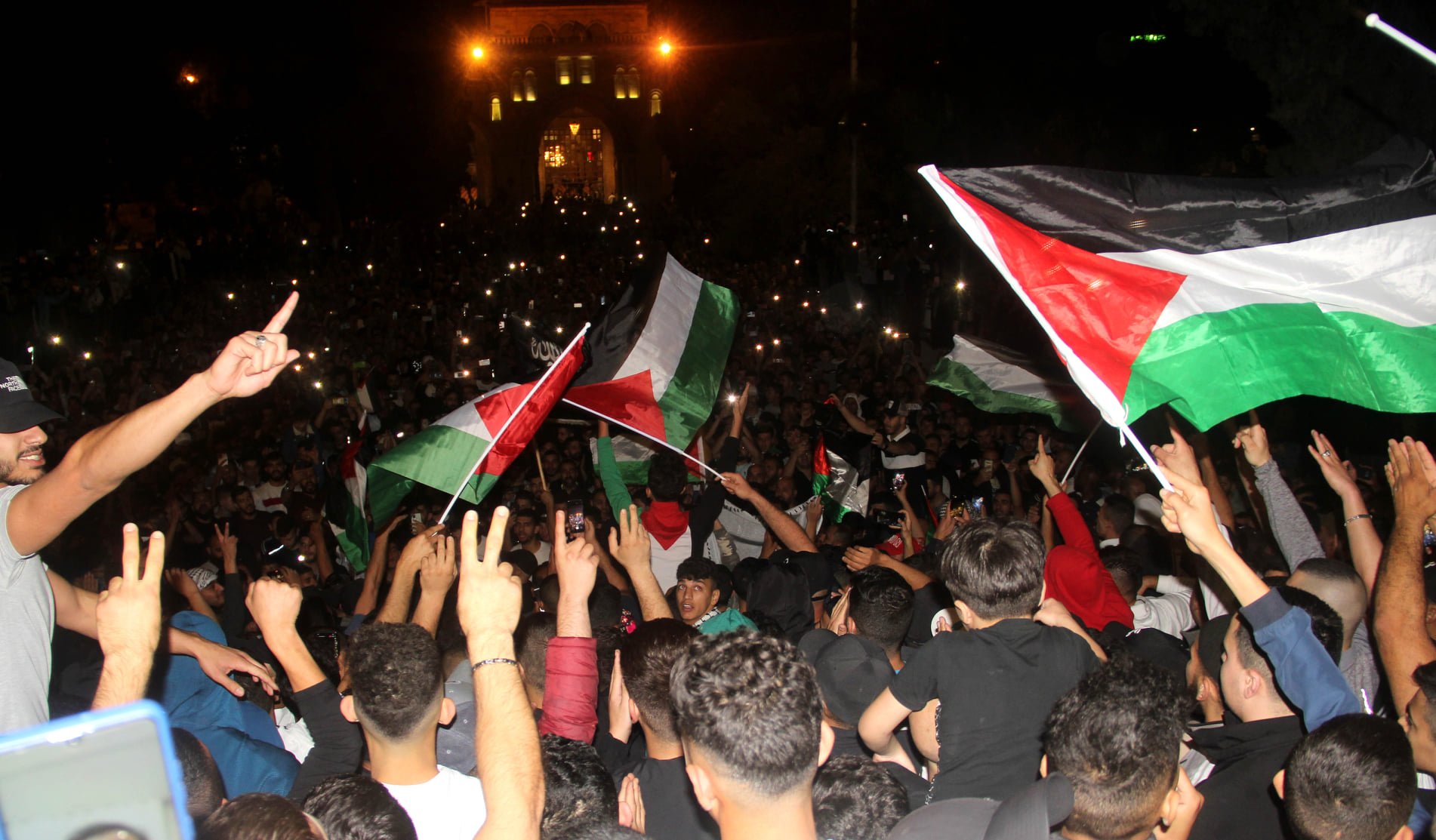 المقدسيون يطالبون بوحدة الشعب الفلسطيني عقب "انتصار الكرامة"-0