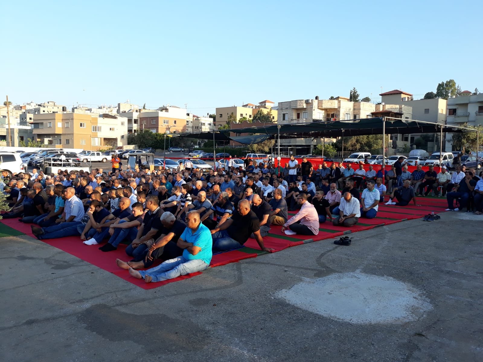 المئات في صلاة العيد في ديرحنا -4