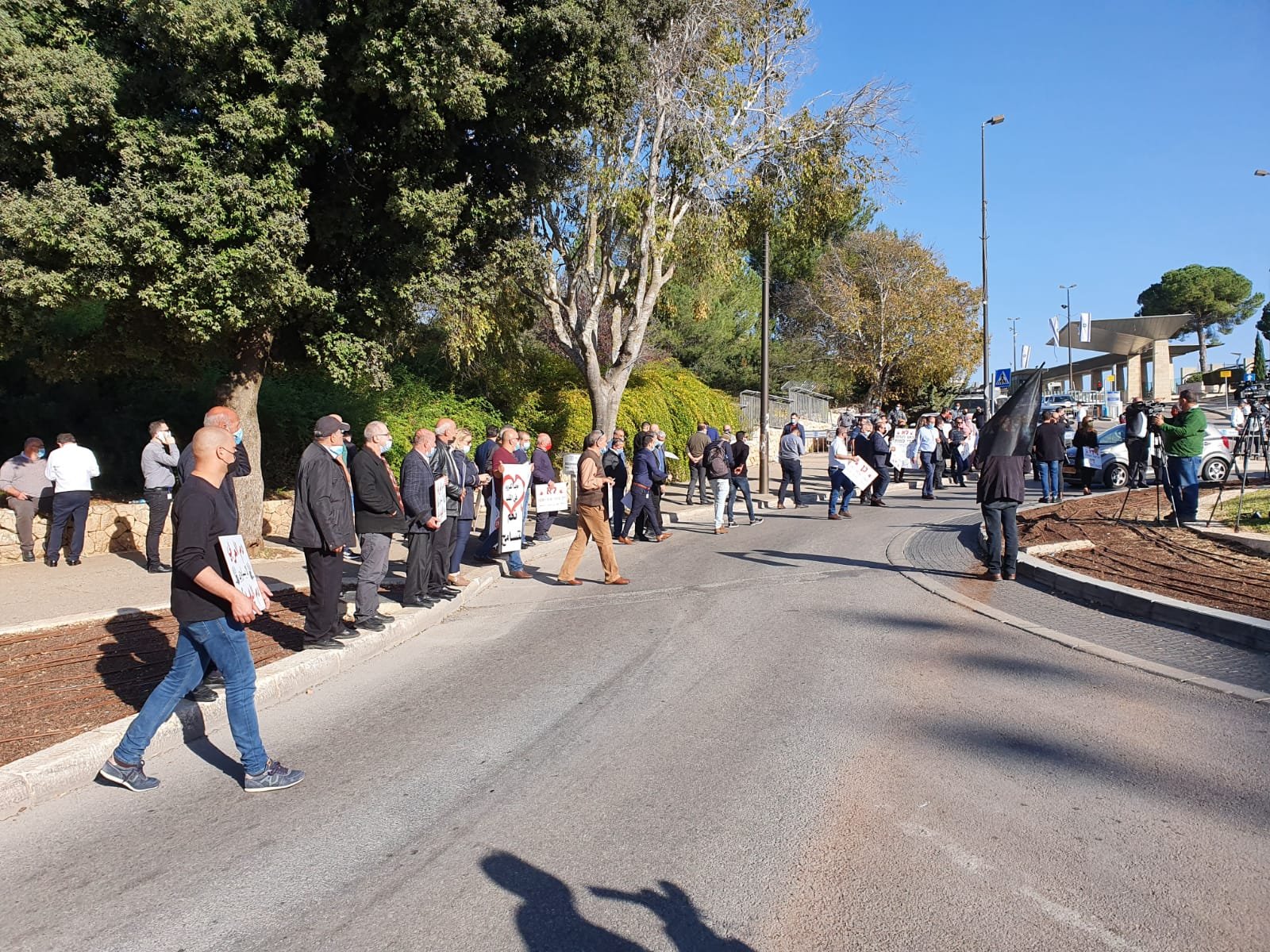 بعد اغلاق شارع 6 ومضايقات من الشرطة، اختتام المسيرة بوقفة أمام الكنيست وسط تجاهل من الإعلام العبري-29