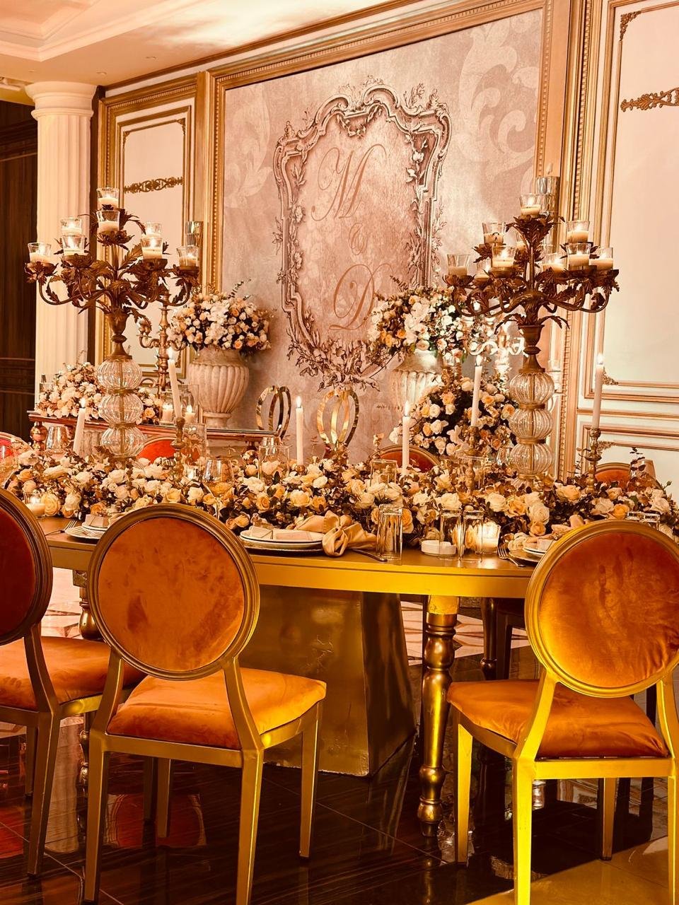 خبيرة ديكور تكشف أسرار الإضاءة المثالية لحفلات الزفاف الشتوية-3