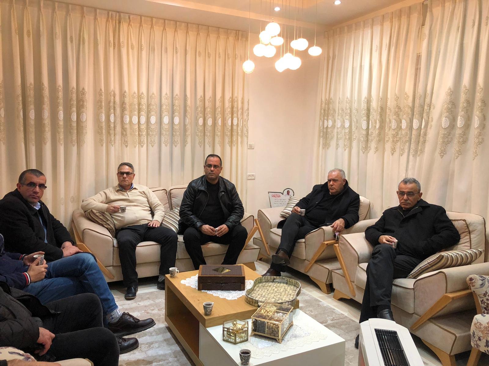 وفد التجمع الوطني الديمقراطي في زيارة تضامنية لرئيس مجلس يافة الناصرة السيّد ماهر خليلية-0