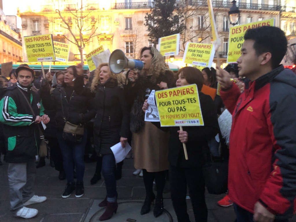 باريس: تظاهرة للمهاجرين ضد التعديلات على قانون الهجرة واللجوء‎-1