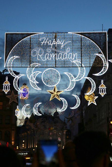لأول مرة.. لندن تضاء بمناسبة شهر رمضان (فيديو + صور)-0