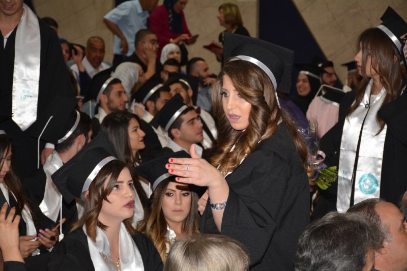  اجواء احتفالية في تخريج الفوج الثامن عشر من طلاب مدرسة الطب في مستشفى الناصرة-12