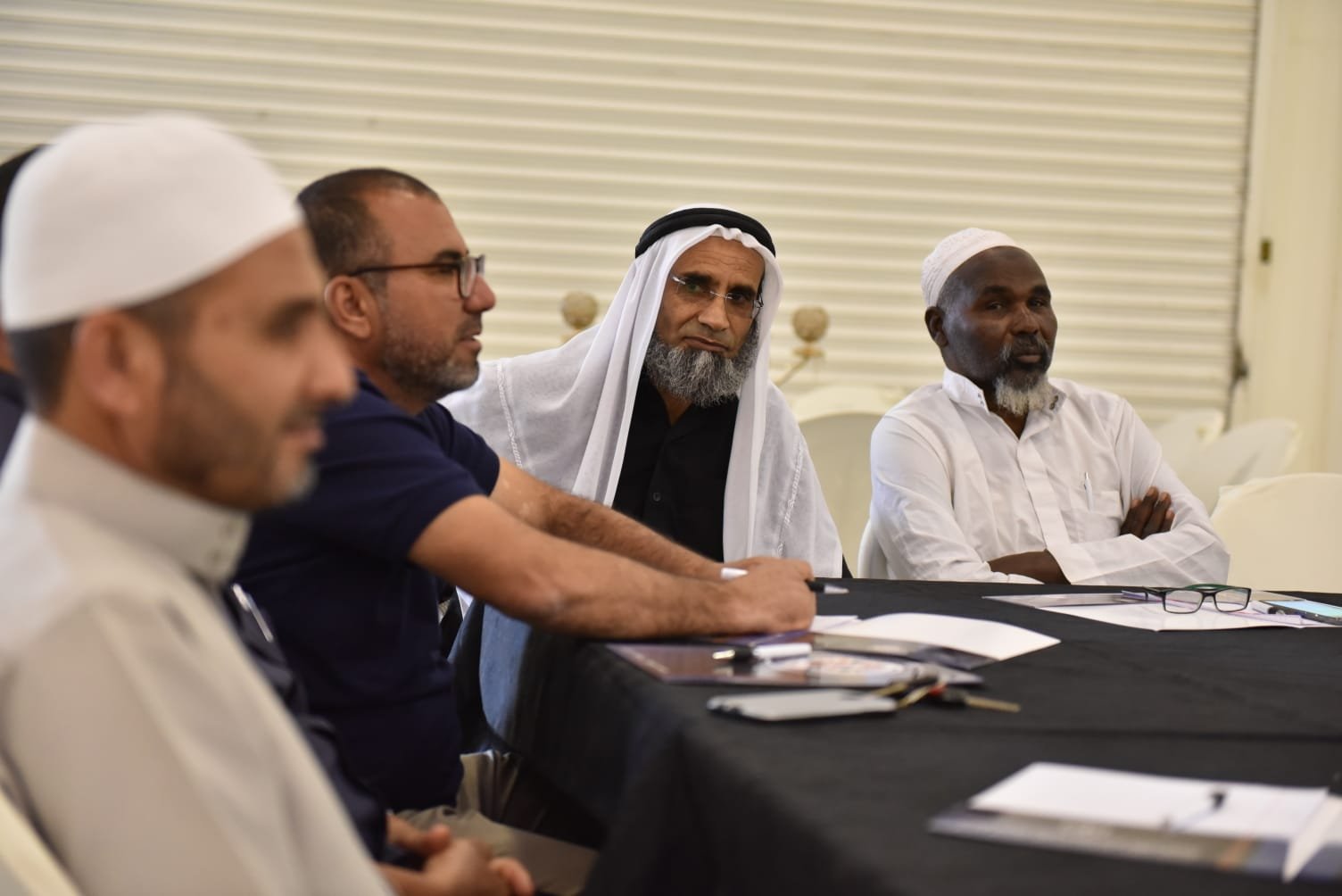  مؤتمر للشرطة وأئمة المساجد في رهط لتوطيد الثقة والتعاون-8