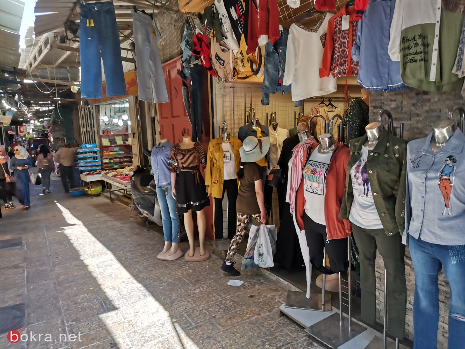   عشية العيد : أسواق القدس القديمة حزينة وخالية-14