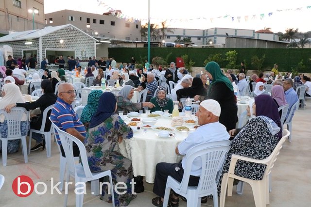 مياه الجليل وبالتعاون مع جمعية السلام تنظم افطارًا جماعيًا للمسنين-8