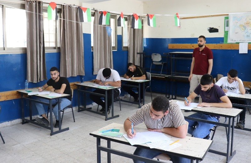 50 ألف طالب/ة يتوجهون لامتحانات التوجيهي بالضفة دون غزة-2