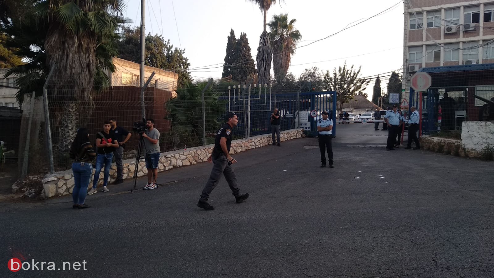 الناصرة- انطلاق المظاهرة .. توابيت سوداء بعدد ضحايا جرائم القتل ستُرفع أمام مركز شرطة الشمال-18