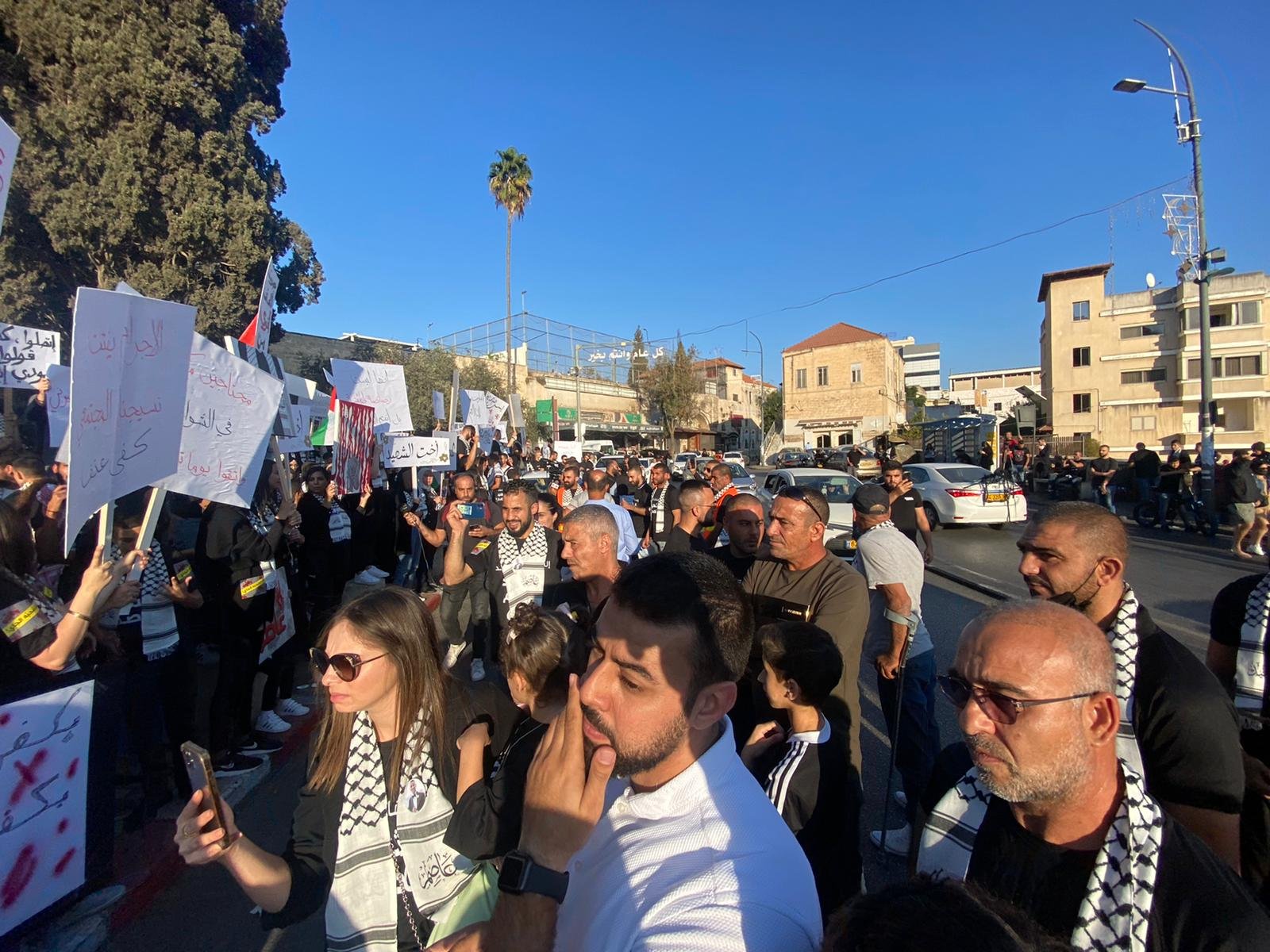 (مباشر) الناصرة: المئات في مظاهرة منددة بالعنف بعد مقتل عاصم السلطي-8