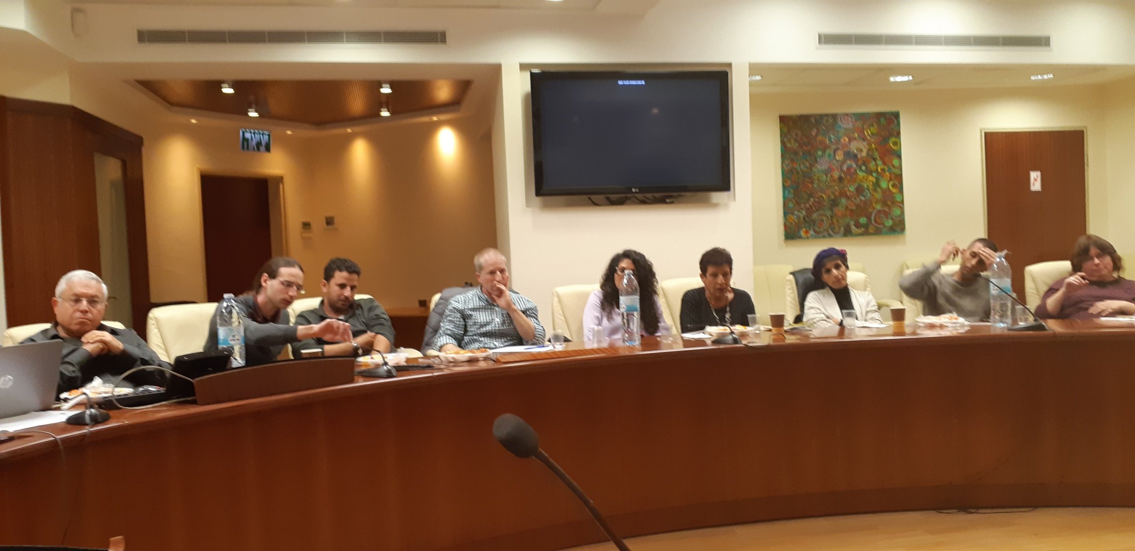 معلمون عرب يشاركون في لقاء معلمي المدنيات مع مدير عام وزارة التربية -1