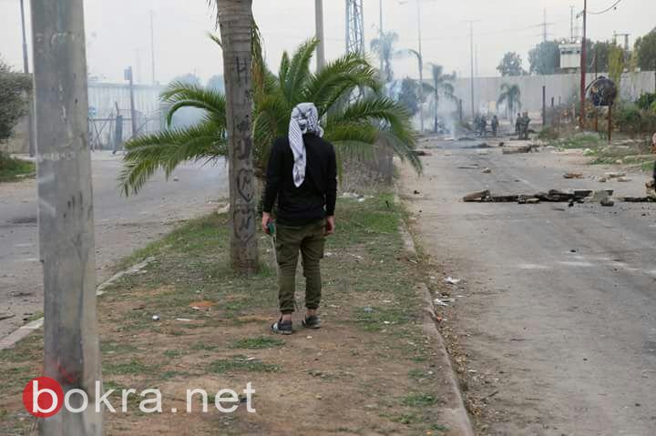 بالصور:شهيدان و92 جريحاً بالرصاص في مواجهات مع الاحتلال بقطاع غزة-26