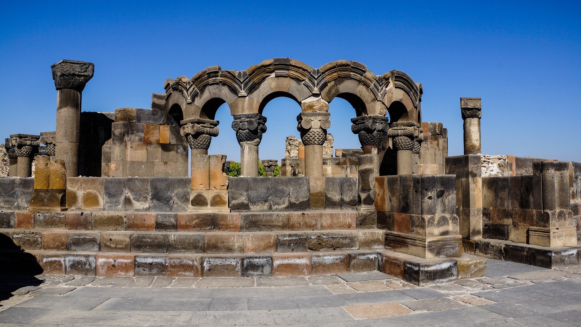 أرمينيا وجهة سياحية لعشاق المشي-3