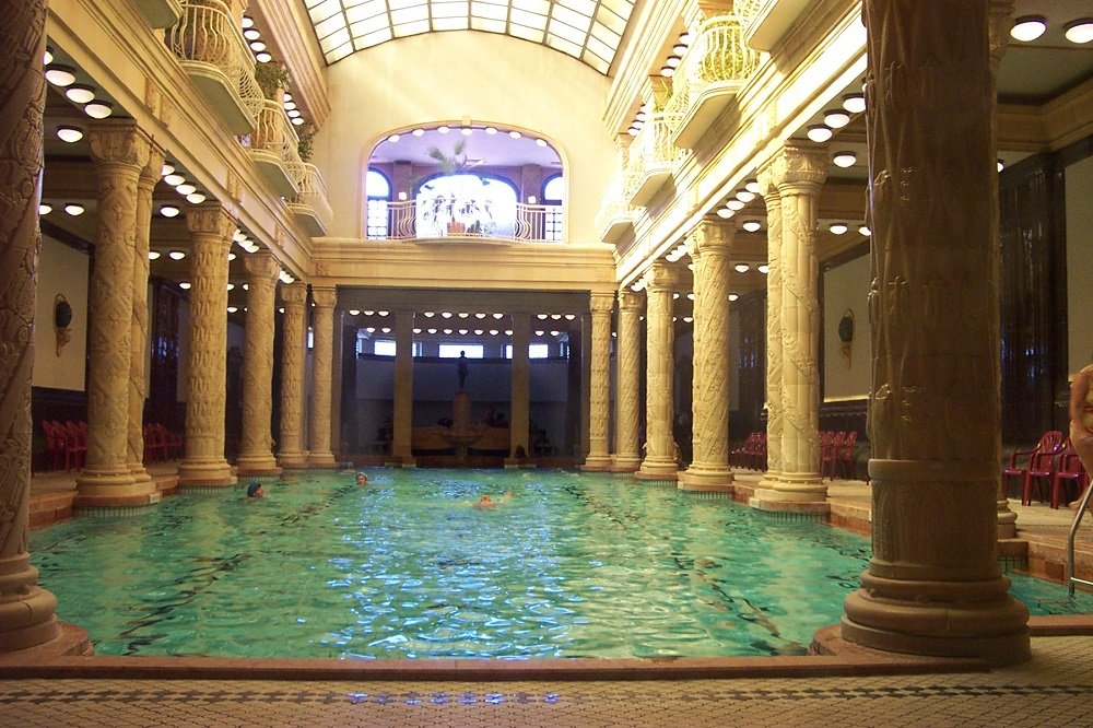 عند السفر الى بودابست لا تنسوا زيارة حمام ستشيني-7