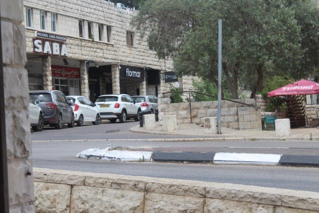 عشية عيد الفطر، المحلات التجارية وأسواق الناصرة تخلوا من الزائرين ولكن هذه المرة ليس بسبب "جنين"-1