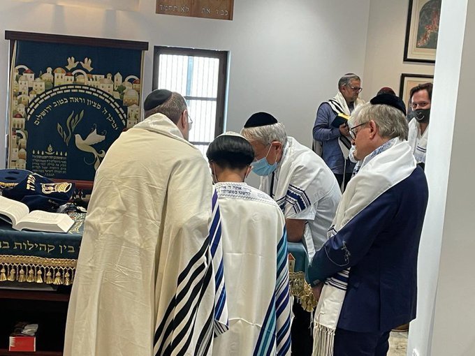 البحرين تعلن عودة الصلاة لكنيس يهودي بالمنامة بعد 74 عاما-3