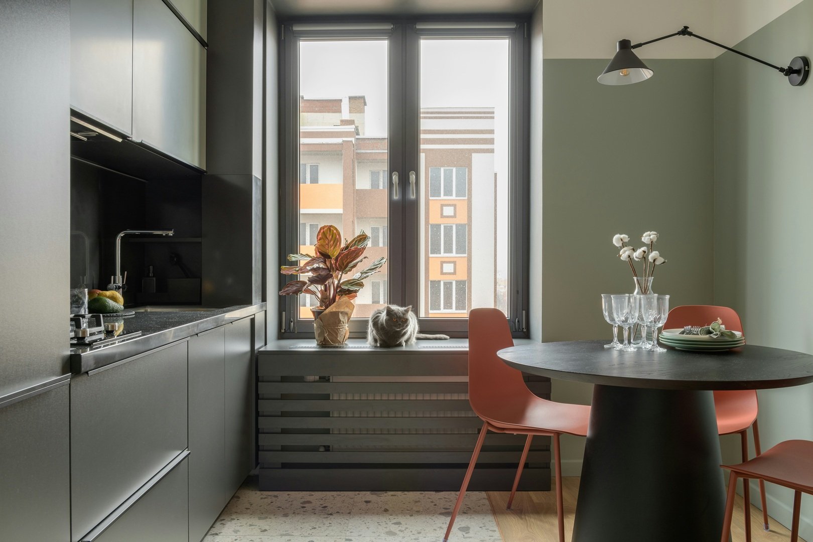 ألوان خزائن المطبخ الرائجة لعام 2026: بين الجرأة والطبيعة واللمسات الكلاسيكية-2