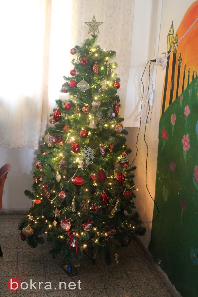 المدرسة الإعدادية الحديقة (أ) يافة الناصرة تزدان بزينة وشجرة الميلاد-4