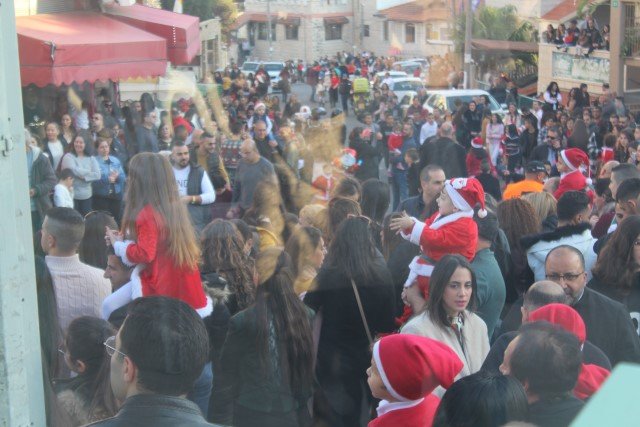 الناصرة: اختتام مسيرة الميلاد بمشاركة واسعة -357