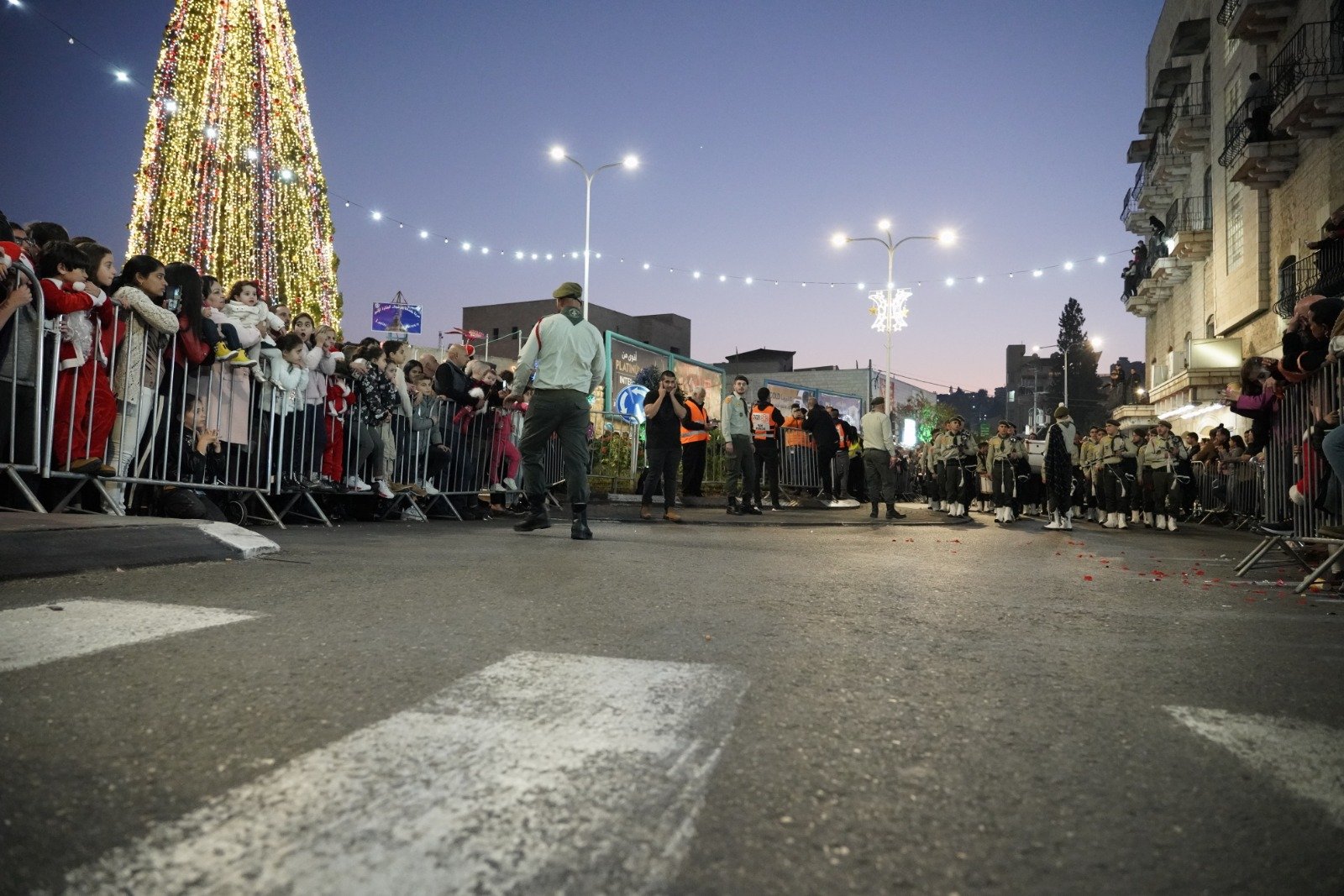 بالصور: "بكرا" يرصد فرحة استقبال الميلاد في الناصرة -235