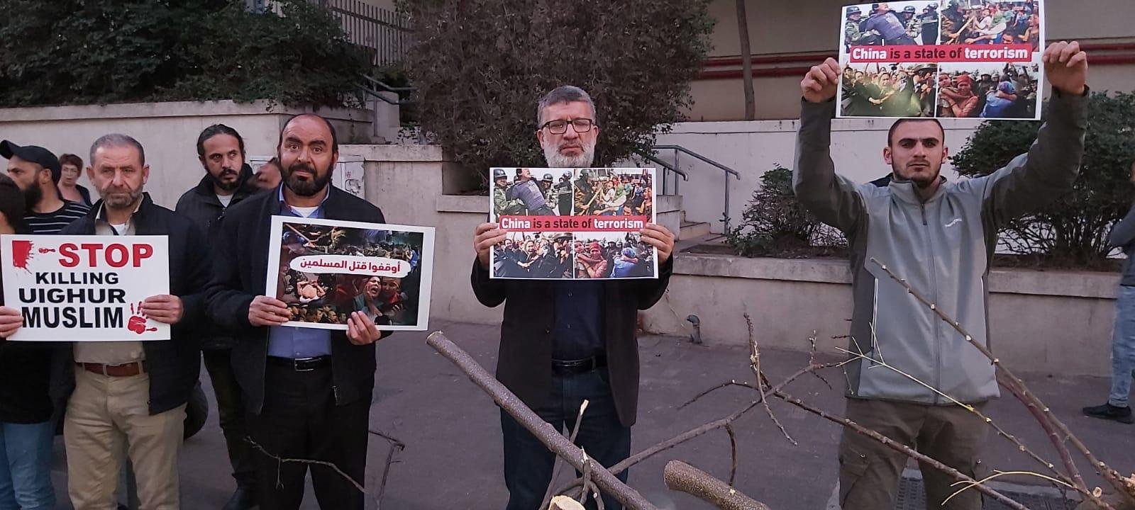 تضامنا مع مسلمي الإيغور الحركة الإسلامية تنظم وقفة إحتجاجية حاشدة أمام السفارة الصينية-9