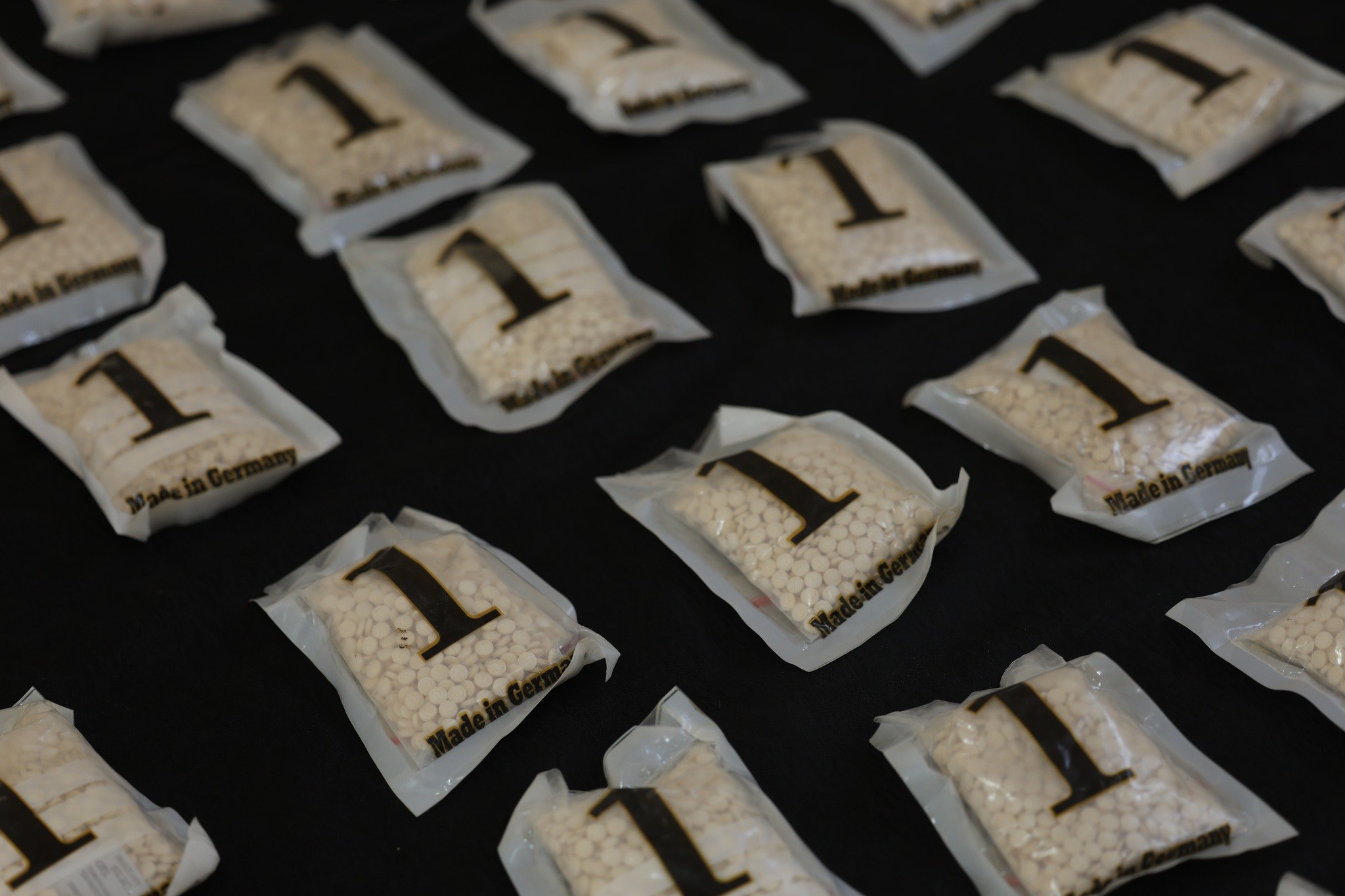 صور: سوريا تعلن تفكيك شبكة لتجارة المخدرات وضبط 162 ألف حبة كبتاغون-2