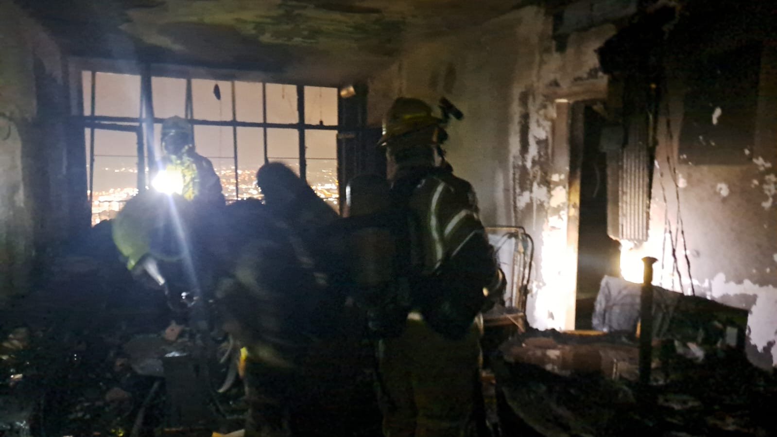 حيفا: اصابة شخص جراء اندلاع حريق في شقة سكنية-0