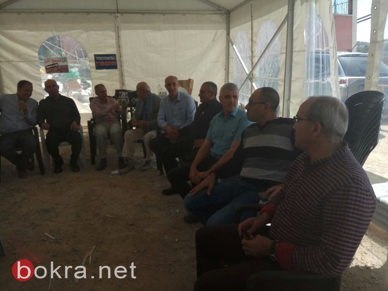 وفد من بلدية ام الفحم يزور خيمة الاعتصام-10