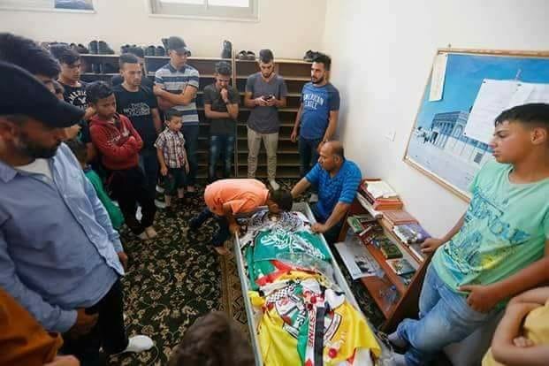 تشييع جثمان الشهيد عدي أبو خليل (15 عاما) في قرية عين سينيا برام الله-2