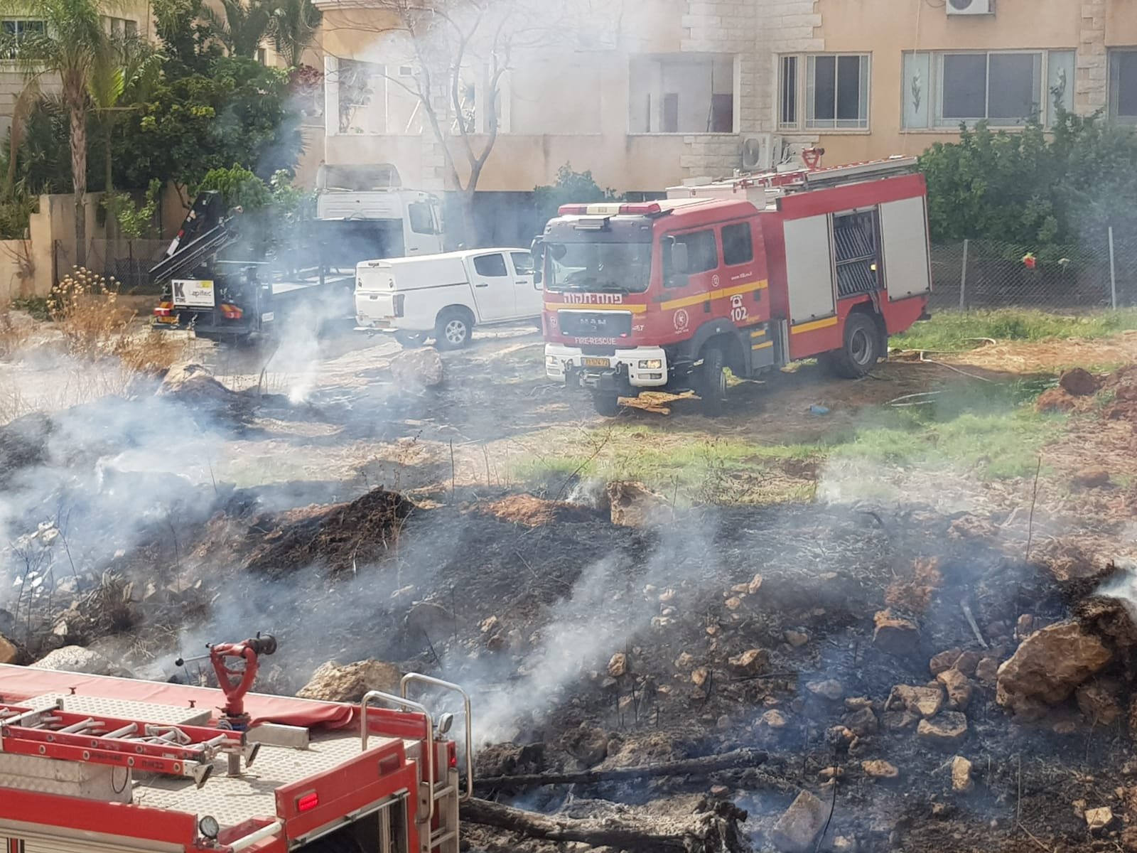 كفر قاسم: اخلاء بيوت بعد اندلاع حريق في المنطقة الجنوبية الشرقية والشرطة-12