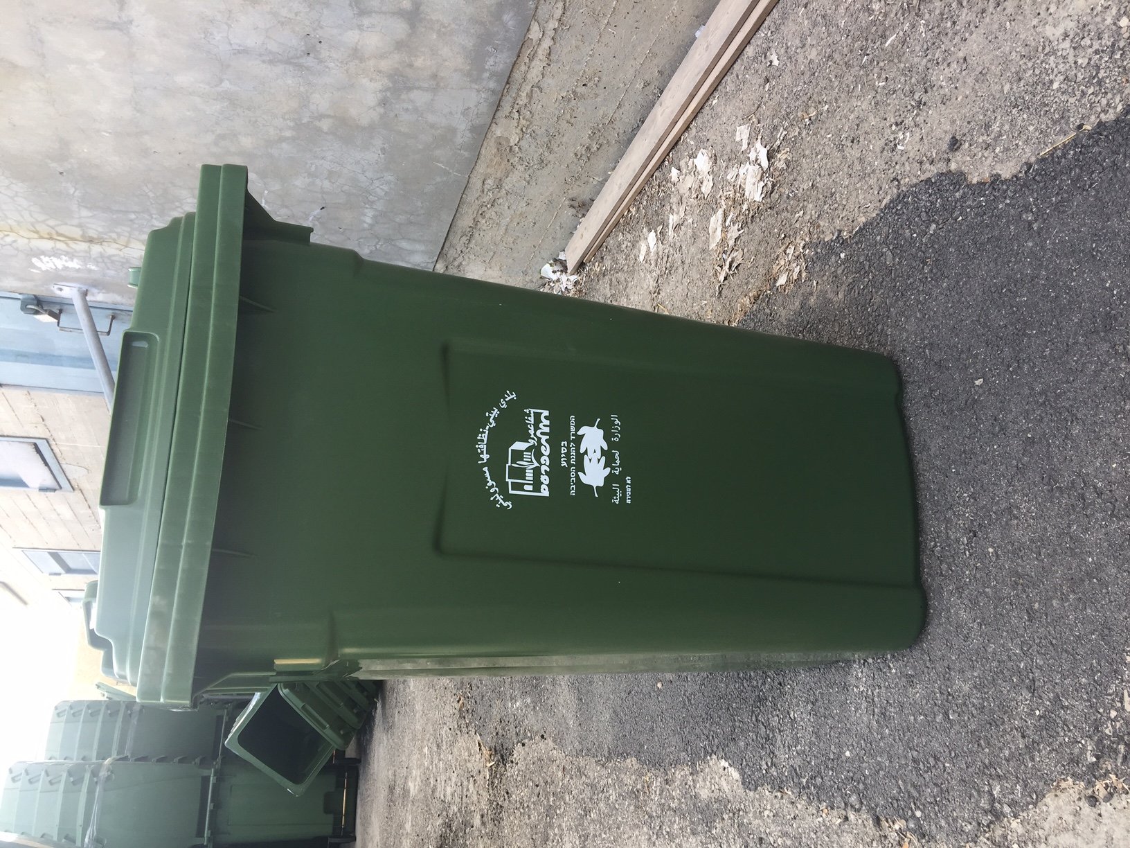 ضمن مشروع "شفاعمرو خليها نظيفة" .. بلدية شفاعمرو تبدأ حملة تبديل حاويات النفايات بكلفة 1.1 مليون شيكل-1