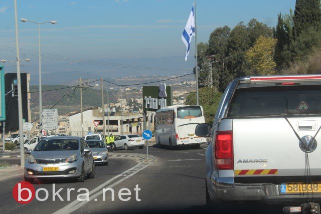 الشرطة تتسبب باختناقات مرورية في محيط الناصرة.. لكن الدخول للمدينة والخروج منها ممكن ومستمر-1