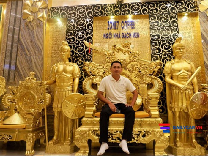 رجل أعمال فيتنامي يبني منزلاً من الذهب لجذب السياح-3
