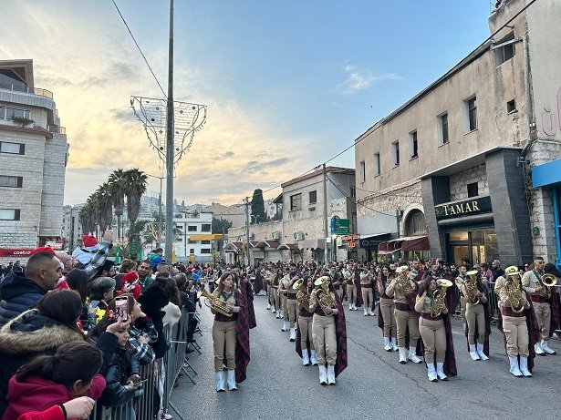 الناصرة: اختتام مسيرة الميلاد الـ 39 بمشاركة غفيرة-2