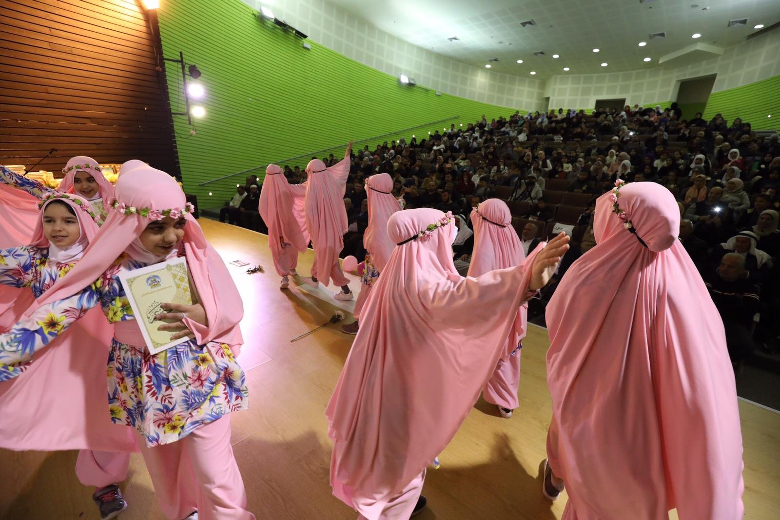 مؤسسة الفرقان لتحفيظ القرآن تكرم المتسابقين في مسابقة "رواد الفرقان" القطرية -2