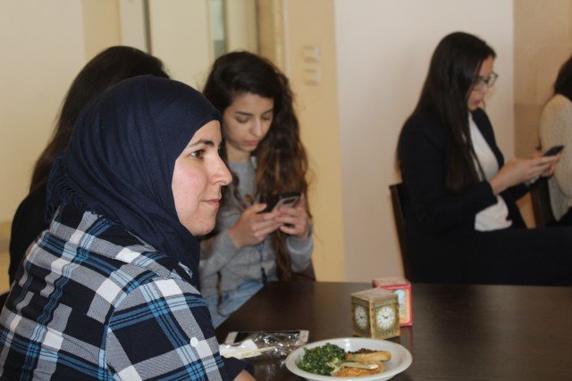 مبادرة بريطانية في الناصرة لدعم دمج النساء العربيات في سوق الهايتك-24